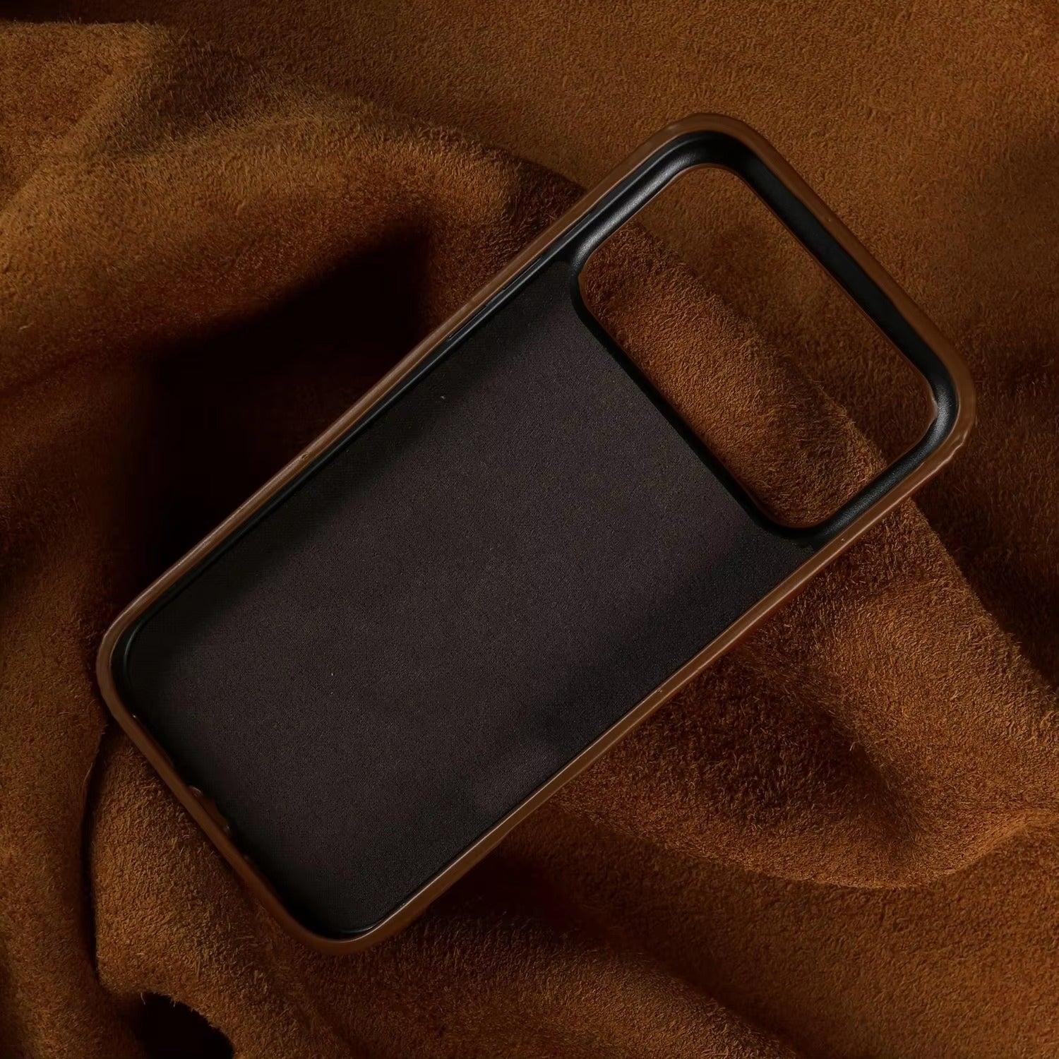 Luxury iPhone Case — MagSafe Vintage Oil-Wax Genuine Leather Cover with Full-Covered Shockproof Protection, Dustproof Anti-Slip Design