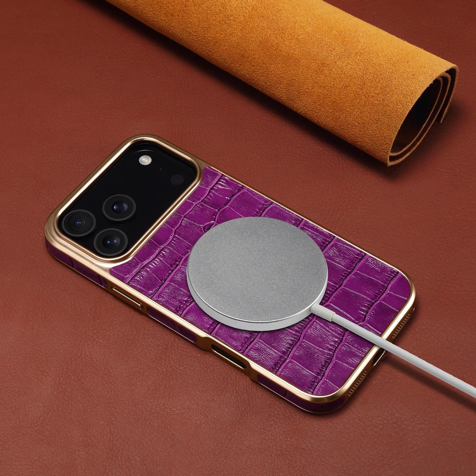 Luxury iPhone Case — Magnetic, Anti-Fingerprint, Anti-Scratch Half-Wrapped Leather Cover with Crocodile-Texture Design and Protective Back Shell
