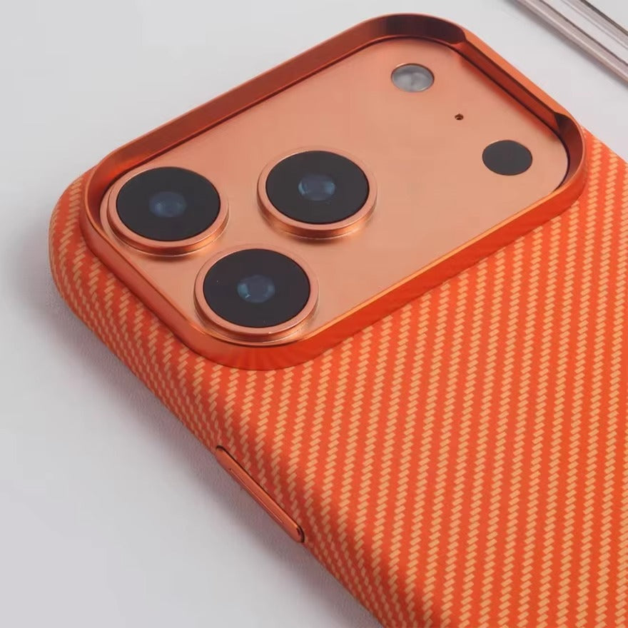 Minimalist iPhone Case — High-End Kevlar Carbon-Fiber Magnetic Cover with Slim Shockproof Design and MagSafe Wireless-Charging Compatibility
