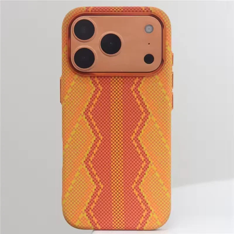 Minimalist iPhone Case — High-End Kevlar Carbon-Fiber Magnetic Cover with Slim Shockproof Design and MagSafe Wireless-Charging Compatibility