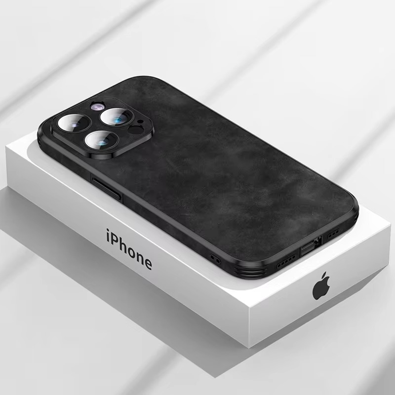 Luxury iPhone Case — Leather Bumper Cover with Lens Protection, Shockproof Full-Coverage Design, Magnetic Wireless Charging Compatibility and Anti-Fingerprint Scratch-Resistant Finish