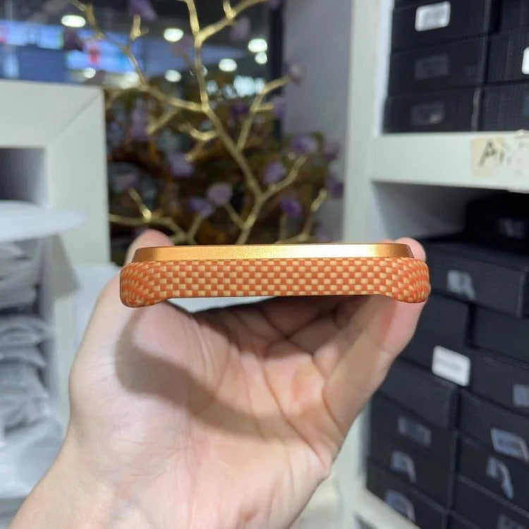 Luxury iPhone Case — Magnetic Carbon Aramid Fiber Cover with Kevlar Build, Shockproof Protective Design and Full-Body Mobile Protection