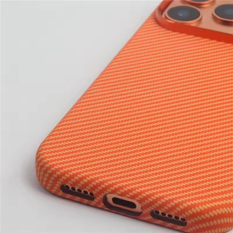 Minimalist iPhone Case — High-End Kevlar Carbon-Fiber Magnetic Cover with Slim Shockproof Design and MagSafe Wireless-Charging Compatibility