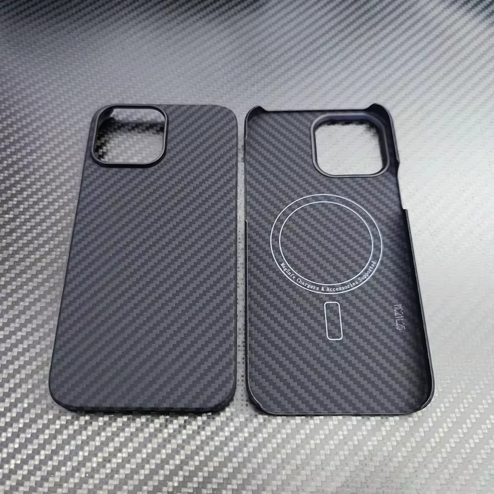 Premium iPhone Case — Thin Aramid Fiber Magnetic Cover with MagSafe Compatibility, Ultra-Lightweight Carbon Texture & Durable Half-Wrapped Design